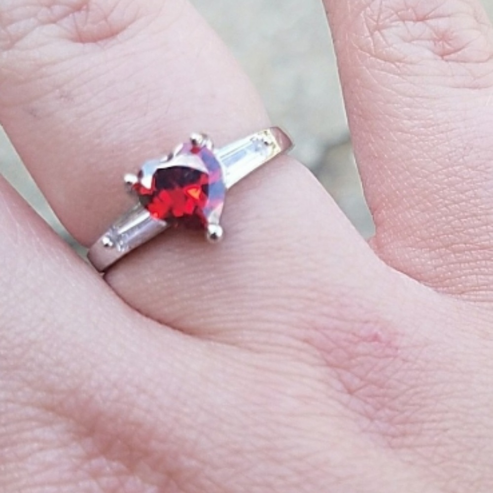 Ruby Red Heart Ring - Picture 2 of 6